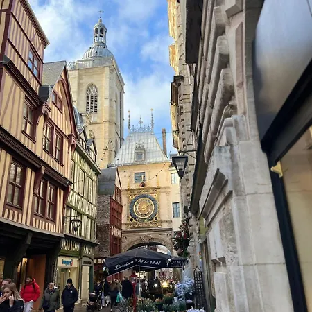 Le Diplomatico Centre By Myfrenchpat Апартаменты