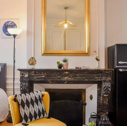 Le Diplomatico Centre By Myfrenchpat Apartment