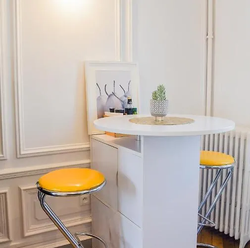 Le Diplomatico Centre By Myfrenchpat Apartment