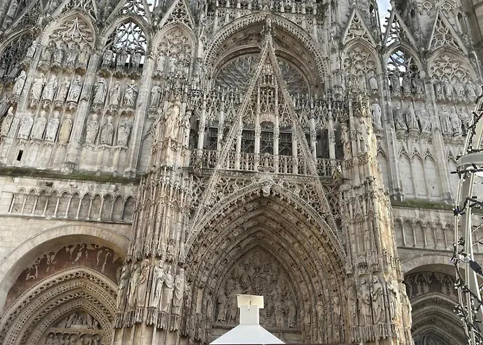 Le Diplomatico Centre By Myfrenchpat *